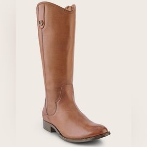 Women Marissa Medallion boots size 7